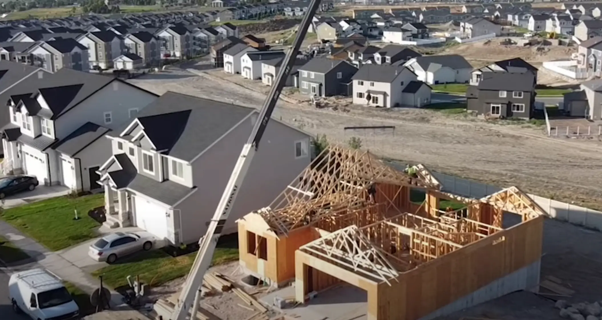How to Decide Between New Construction vs. Fixer Upper Homes