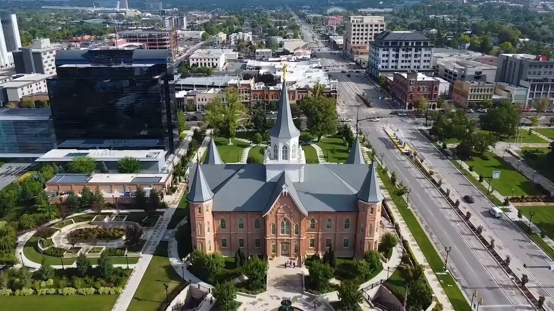 Brigham Young University campus with mountain backdrop