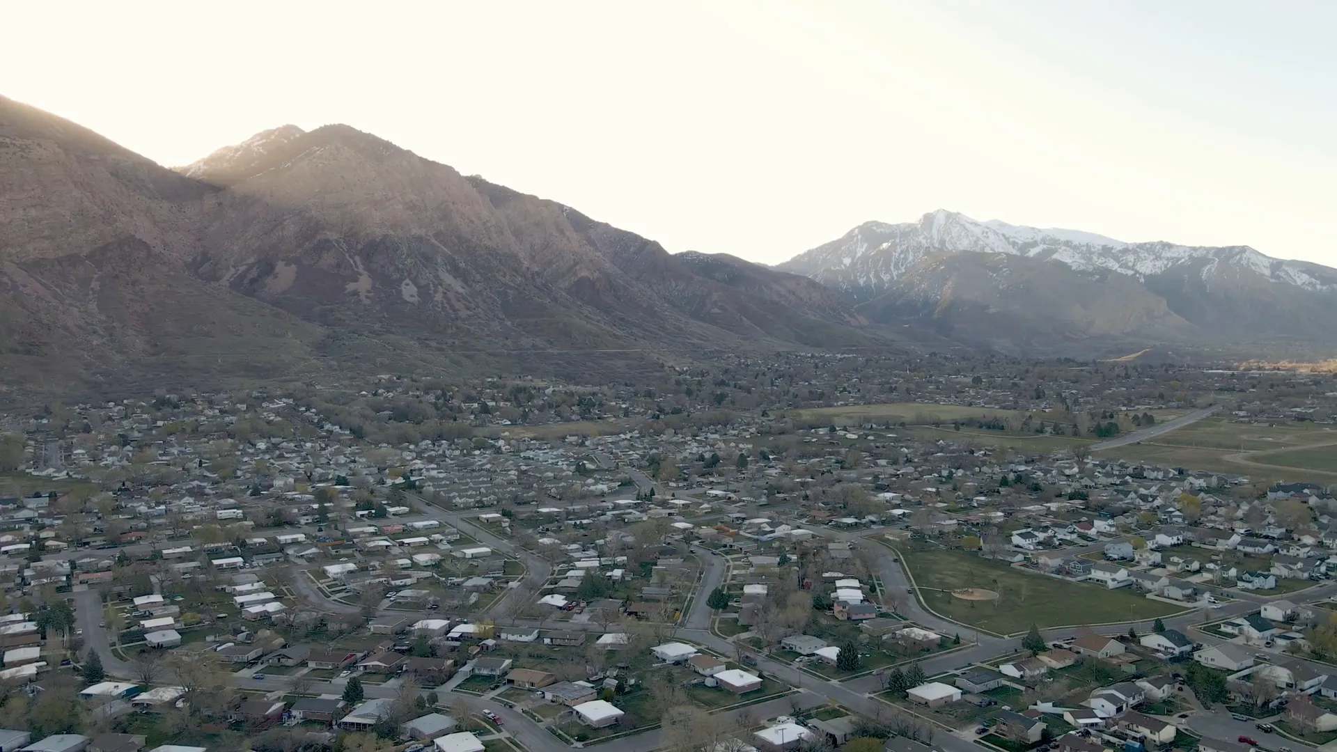 A scenic view of Blanding, Utah, showcasing its natural beauty.