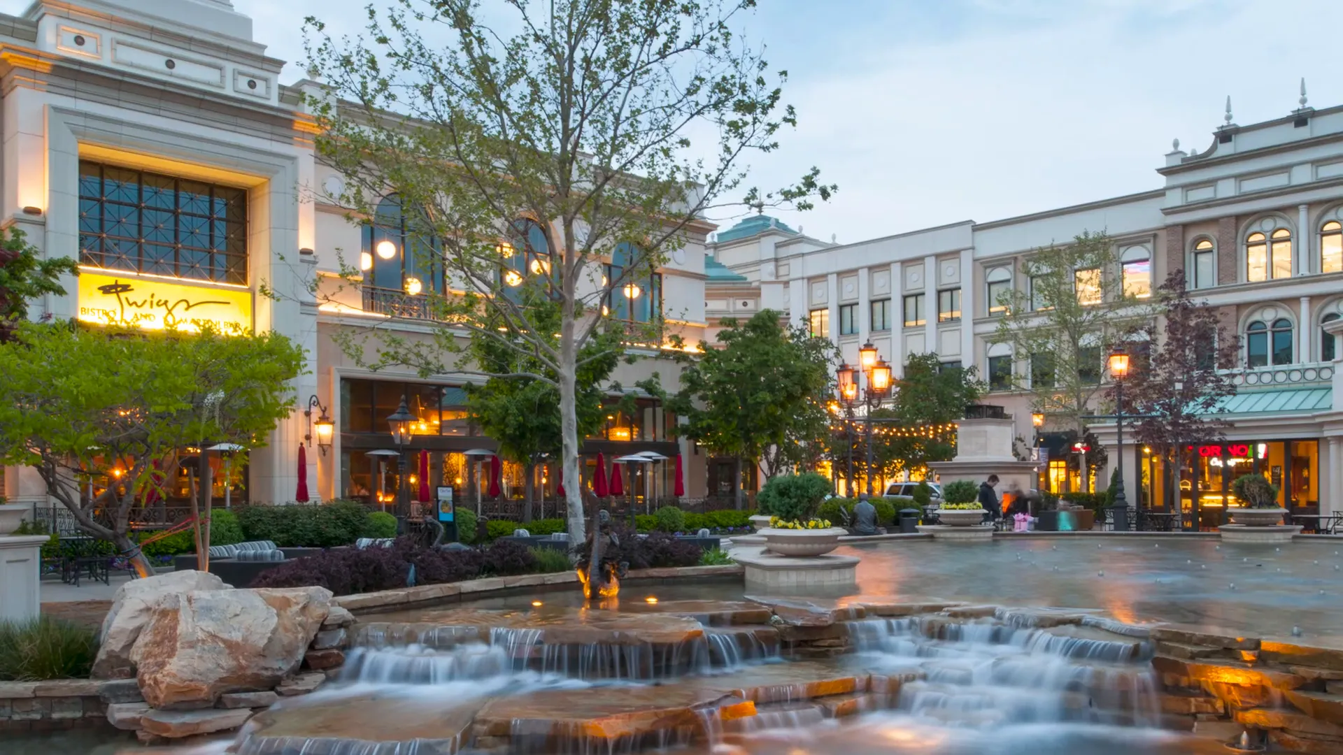 Station Park shopping and dining area in Farmington