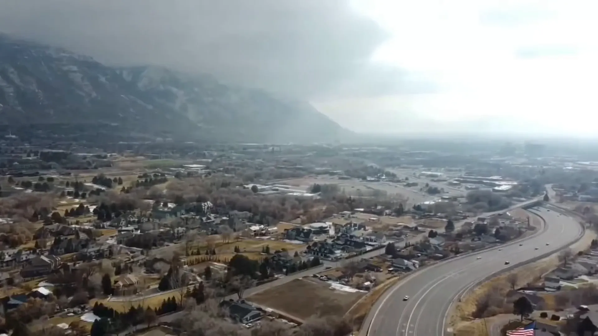 Orem residential neighborhood with hiking trails nearby