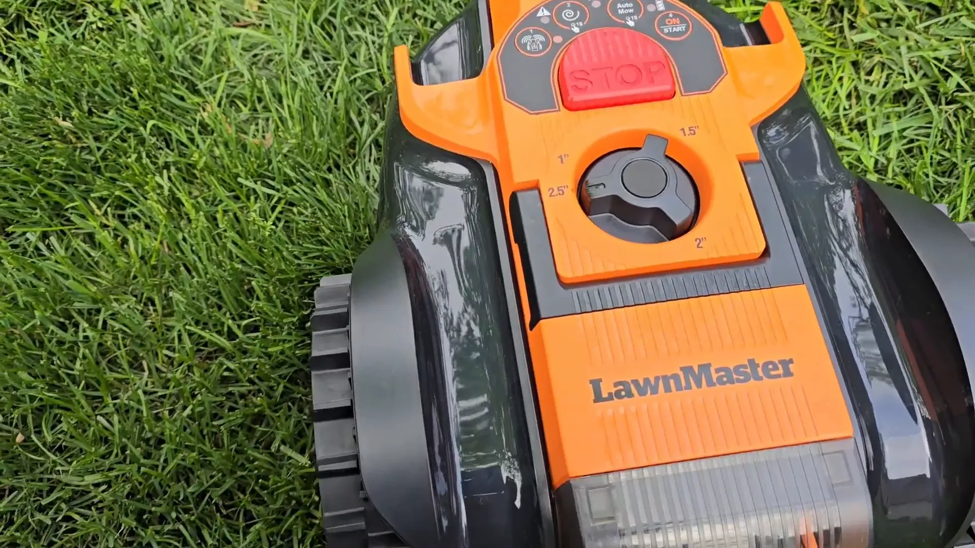 LawnMaster OcuMow Robot Lawn Mower REVIEW