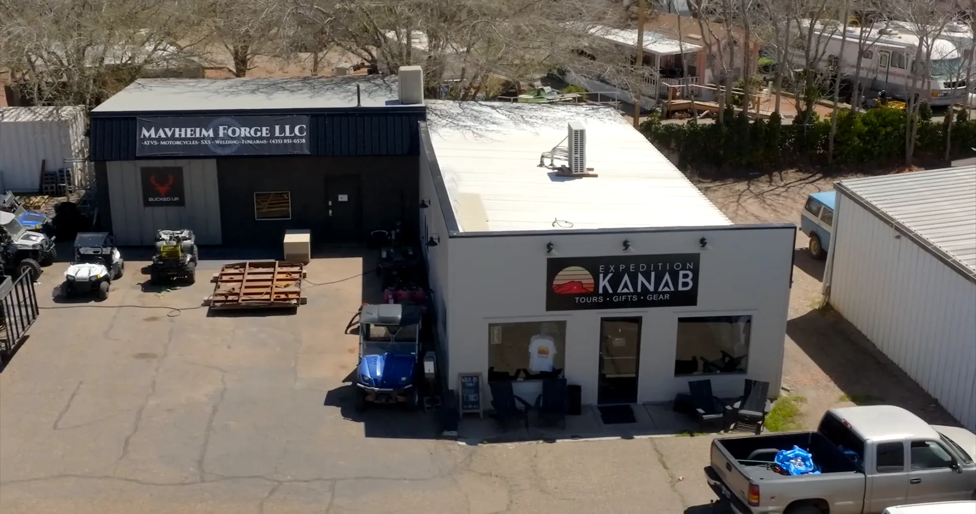 Expedition Kanab shop front with outdoor gear