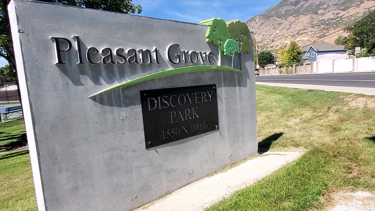 Children playing at Discovery Park maze and climbing wall