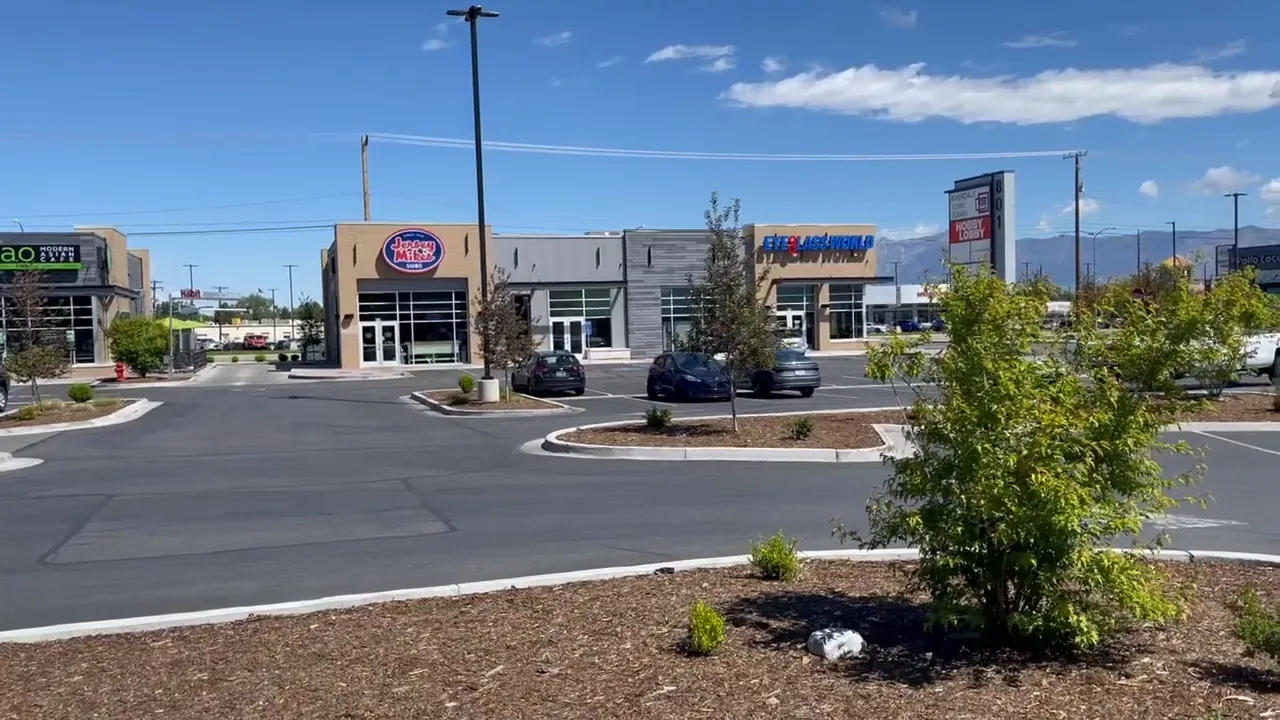 Riverdale main street with retail stores including Jersey Mike's and Hobby Lobby
